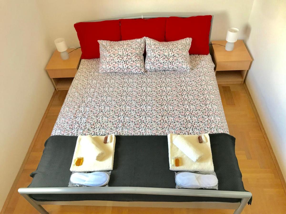 Apartment Pepa Starigrad Paklenica Bagian luar foto