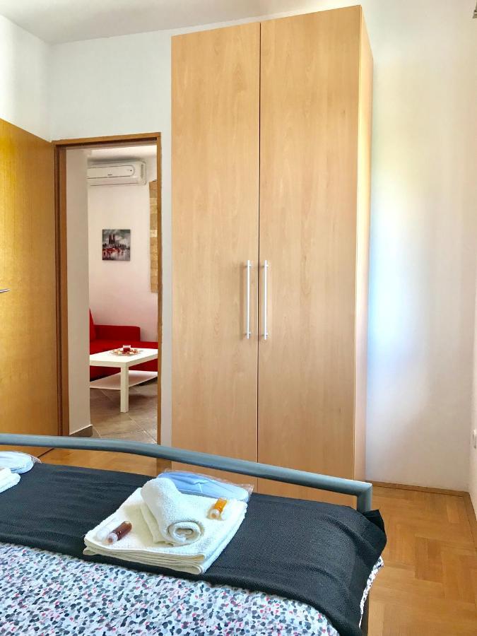 Apartment Pepa Starigrad Paklenica Bagian luar foto