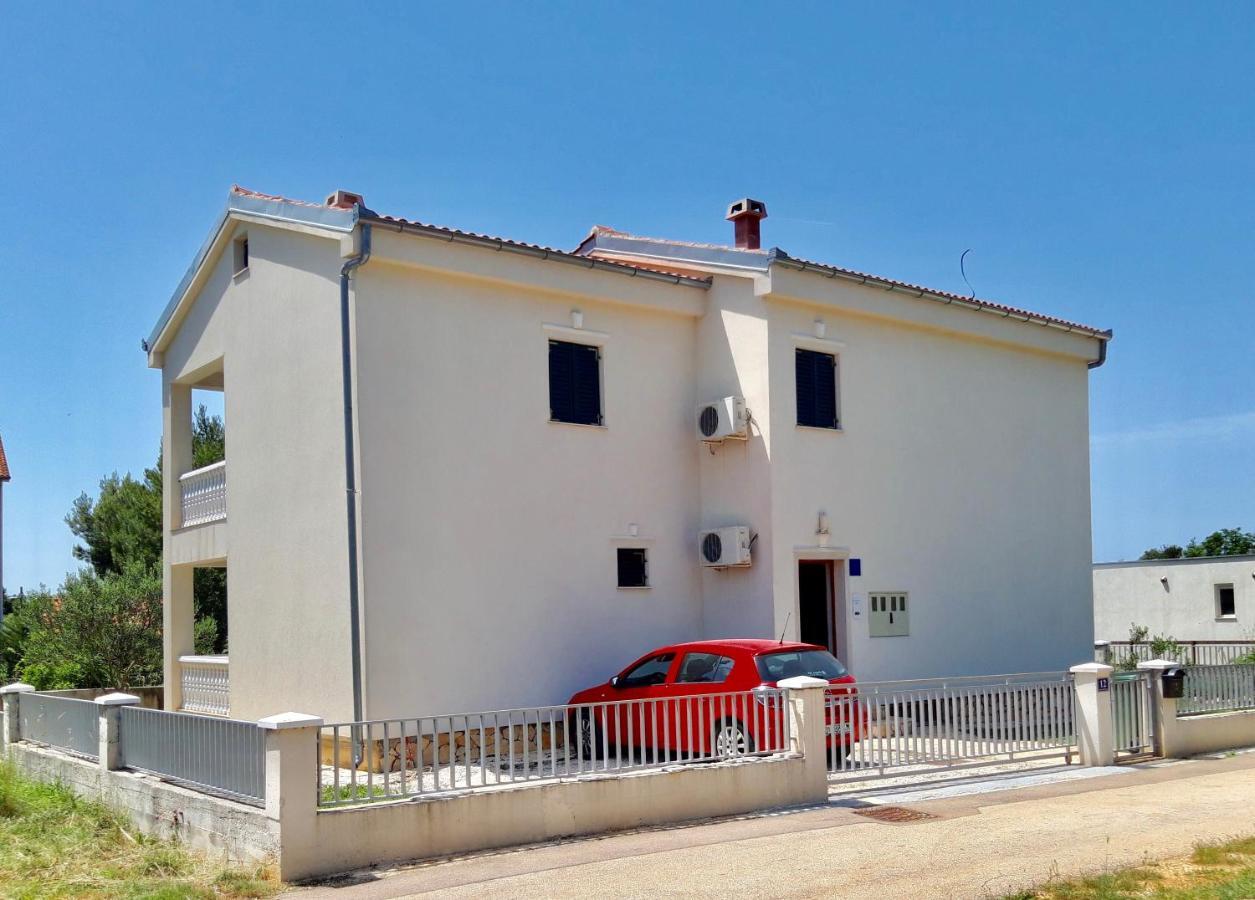 Apartment Pepa Starigrad Paklenica Bagian luar foto